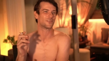 Charlieonline  18-08-2021 video assplay